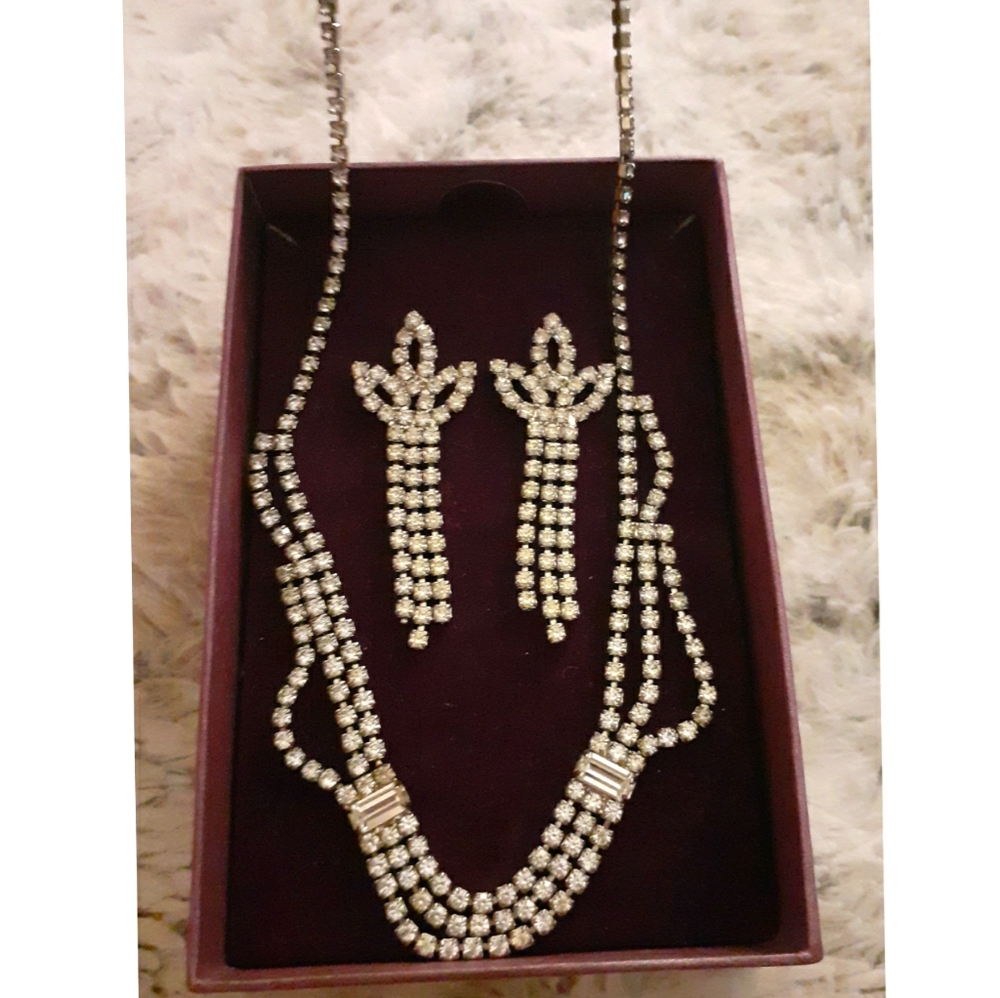 😍Vintage Mark's and Spencer jewellery set